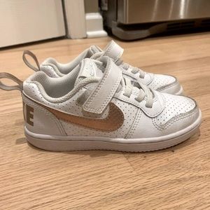 Boys size 11.5 Nike